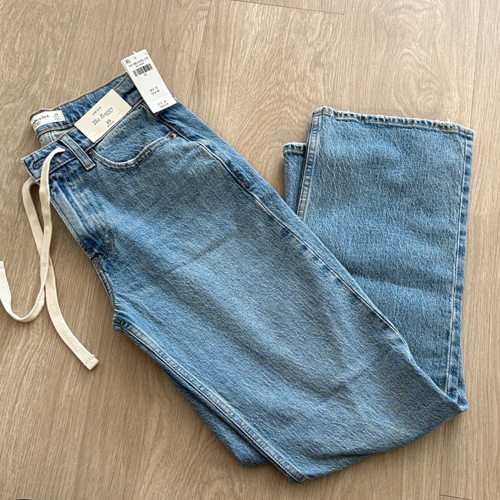 ABERCROMBIE Low Rise Baggy Jean